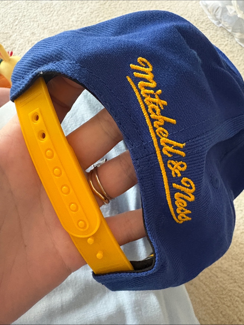 Mitchell & Ness Golden State Warriors Adjustable Hat Blue & Yellow Flat Bill - Picture 2 of 5